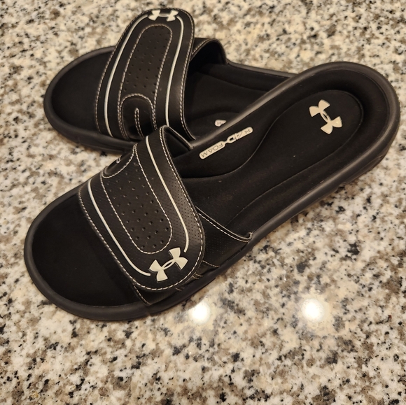 UA womens slides - Picture 2 of 3